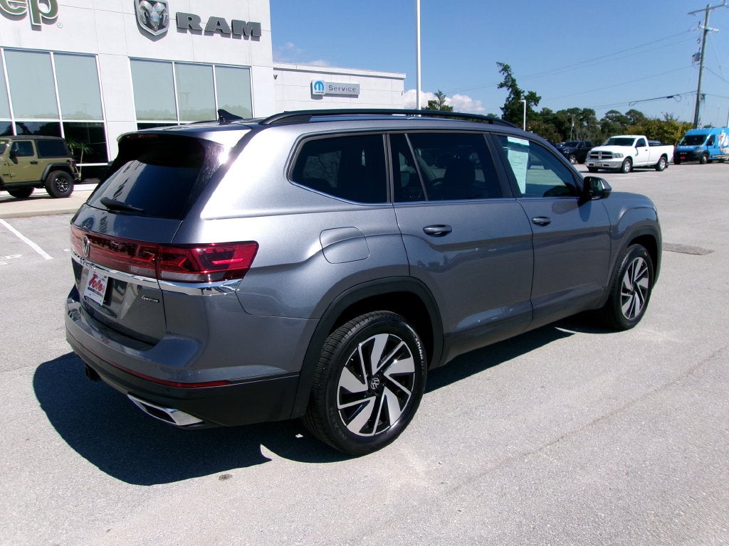 2025 Volkswagen Atlas 2.0T SE w/Technology