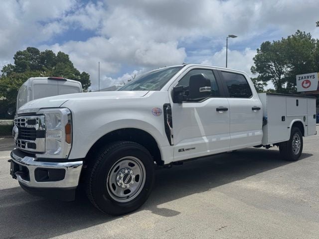 2024 Ford Chassis Cab F-350® XL