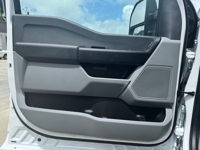 2024 Ford Chassis Cab F-350® XL