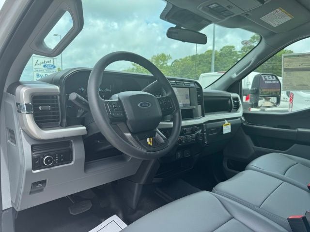 2024 Ford Chassis Cab F-350® XL