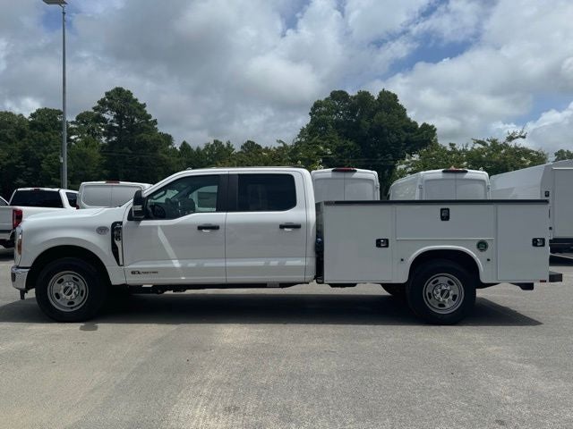 2024 Ford Chassis Cab F-350® XL