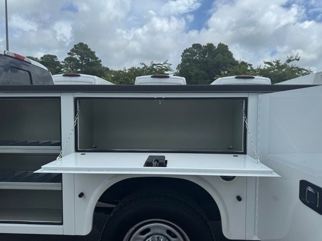 2024 Ford Chassis Cab F-350® XL