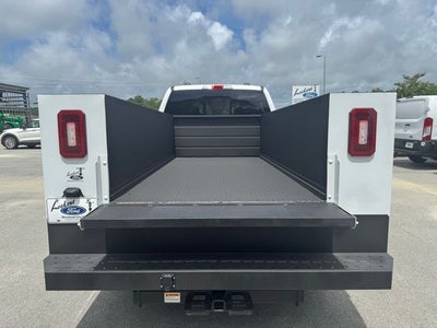 2024 Ford Chassis Cab F-350® XL