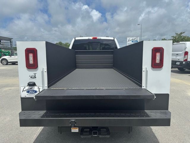 2024 Ford Chassis Cab F-350® XL