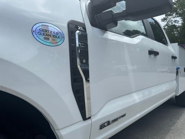 2024 Ford Chassis Cab F-350® XL