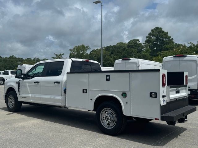 2024 Ford Chassis Cab F-350® XL