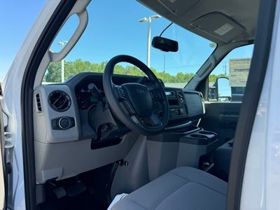 2025 Ford Econoline Cutaway E-350 SRW