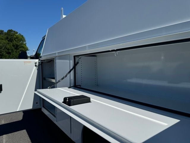 2025 Ford Econoline Cutaway E-350 SRW