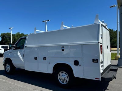 2025 Ford Econoline Cutaway E-350 SRW