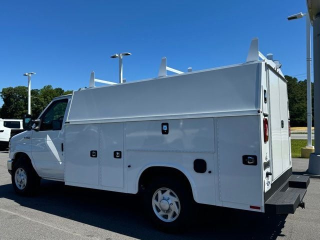 2025 Ford Econoline Cutaway E-350 SRW