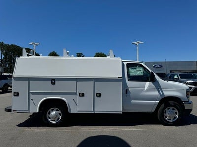 2025 Ford Econoline Cutaway E-350 SRW