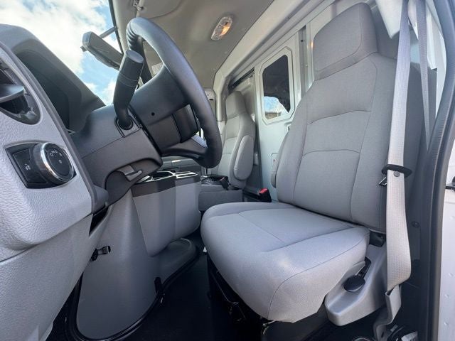 2025 Ford Econoline Cutaway E-350 SRW