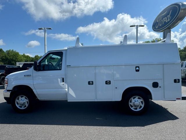 2025 Ford Econoline Cutaway E-350 SRW