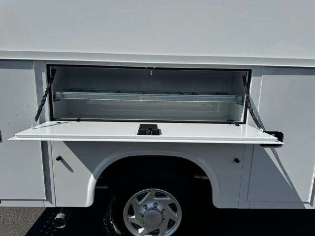 2025 Ford Econoline Cutaway E-350 SRW