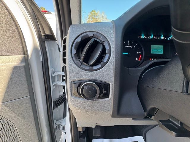 2025 Ford Econoline Cutaway E-350 SRW