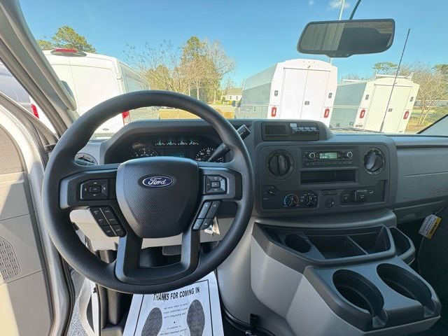2025 Ford Econoline Cutaway E-350 SRW