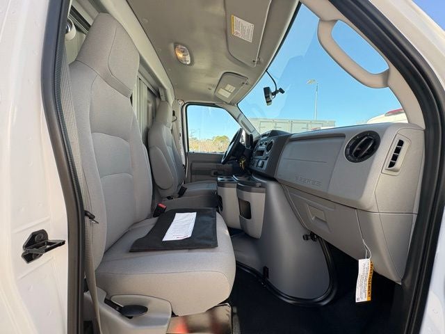 2025 Ford Econoline Cutaway E-350 SRW