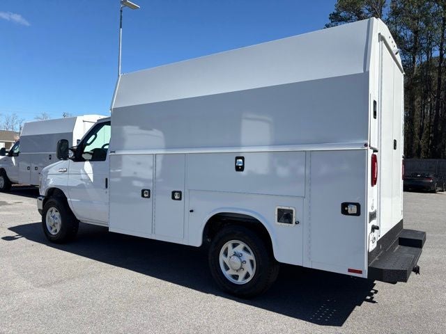 2025 Ford Econoline Cutaway E-350 SRW