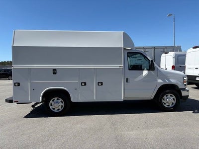 2025 Ford Econoline Cutaway E-350 SRW