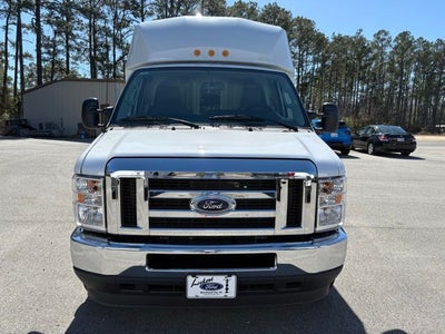 2025 Ford Econoline Cutaway E-350 SRW