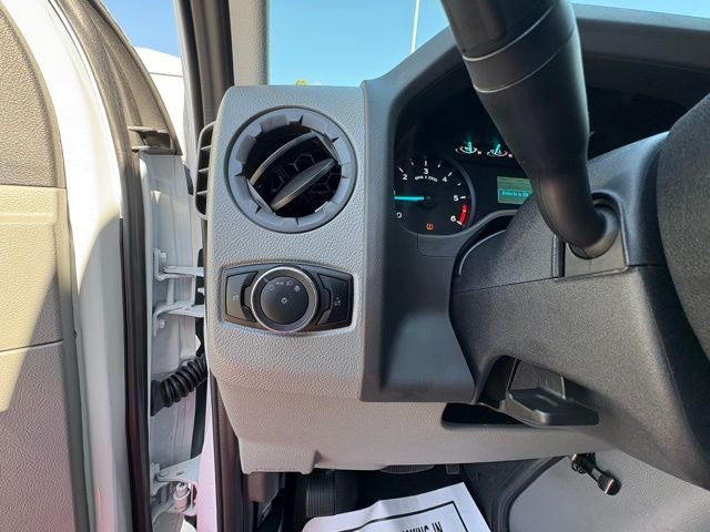 2025 Ford Econoline Cutaway E-350 SRW