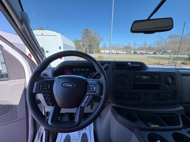 2025 Ford Econoline Cutaway E-350 SRW