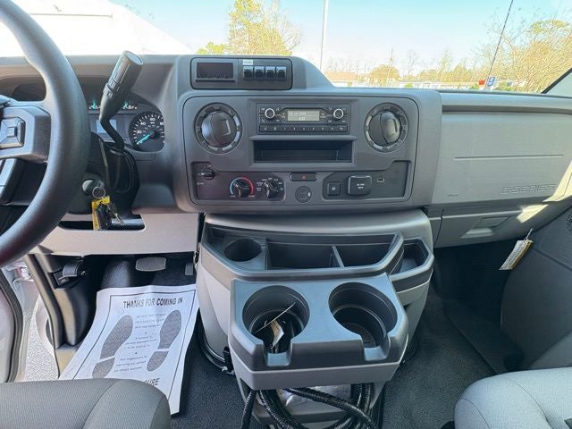 2025 Ford Econoline Cutaway E-350 SRW