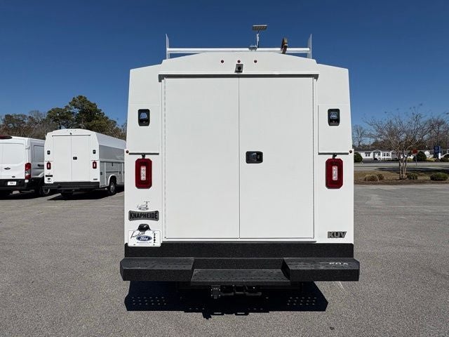 2025 Ford Econoline Cutaway E-350 SRW