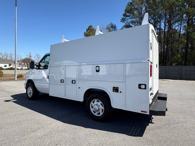 2025 Ford Econoline Cutaway E-350 SRW
