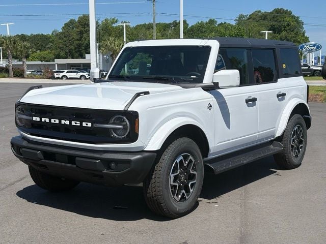 2026 Ford Bronco Outer Banks®
