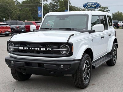 2026 Ford Bronco Outer Banks®