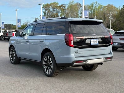 2026 Ford Expedition Platinum®