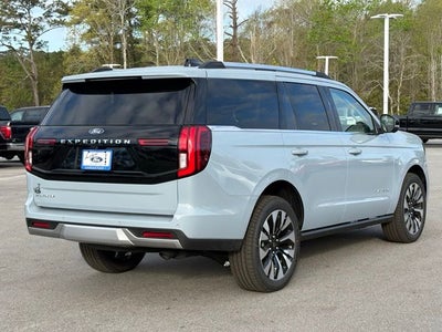 2026 Ford Expedition Platinum®