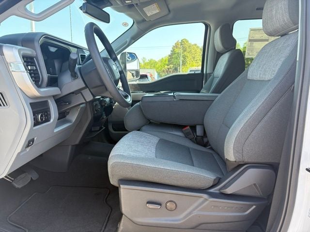 2026 Ford Super Duty F-350® XLT