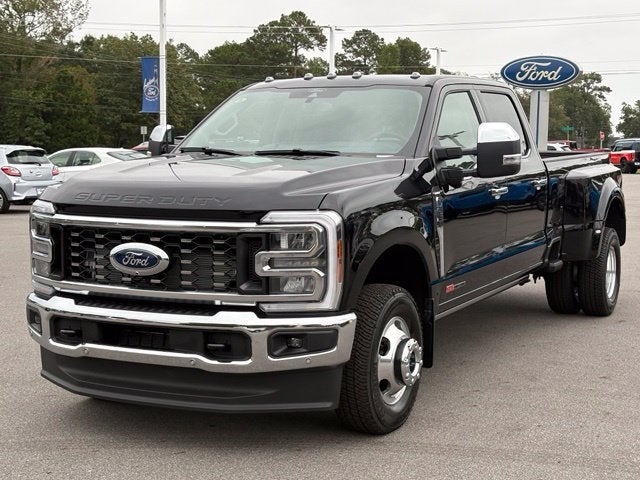 2026 Ford Super Duty F-350® Lariat®