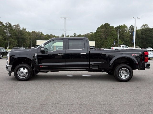 2026 Ford Super Duty F-350® Lariat®
