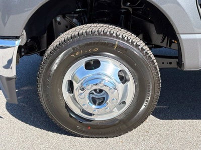 2027 Ford Super Duty F-350® XLT