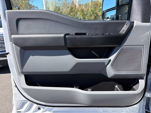 2027 Ford Super Duty F-350® XL
