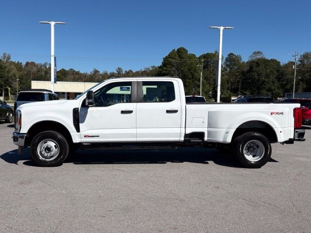 2027 Ford Super Duty F-350® XL