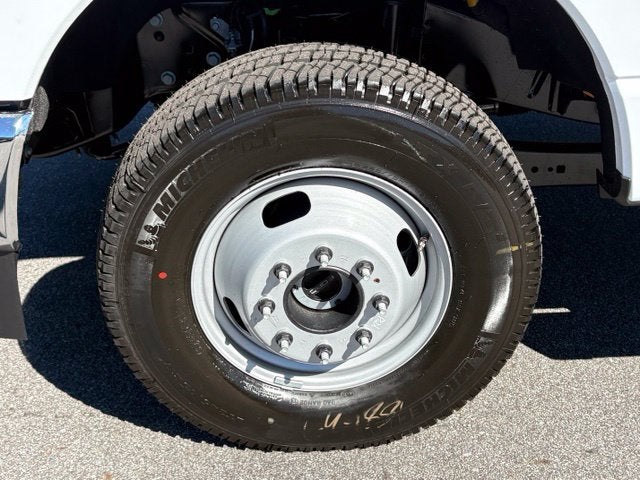 2027 Ford Super Duty F-350® XL