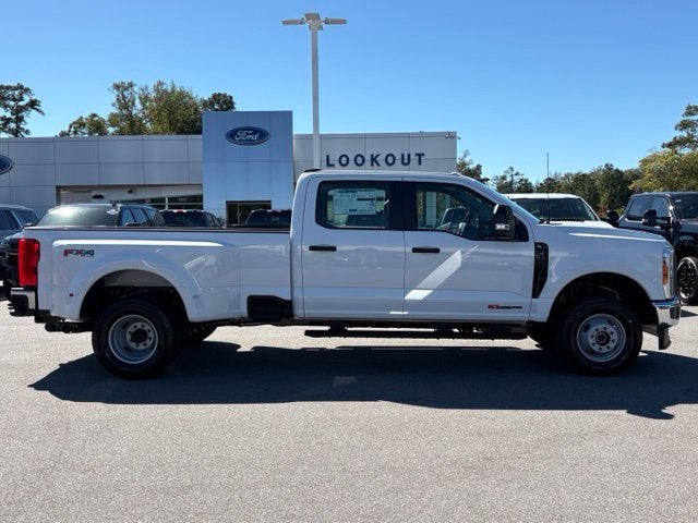 2027 Ford Super Duty F-350® XL
