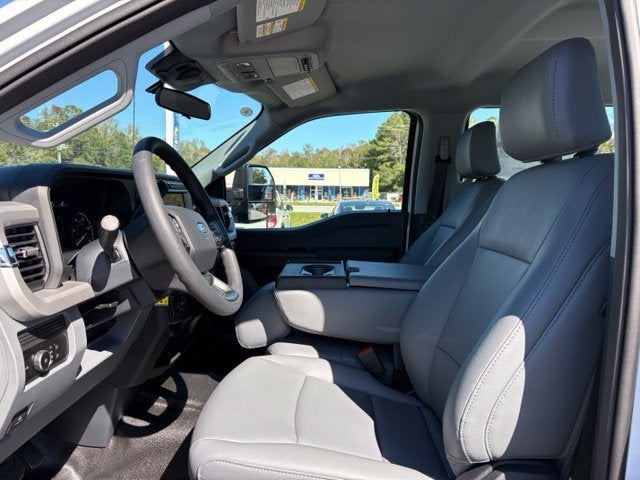 2027 Ford Super Duty F-350® XL