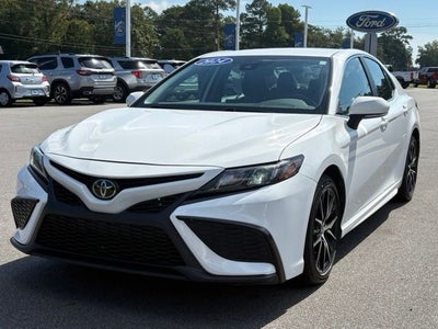 2024 Toyota Camry SE