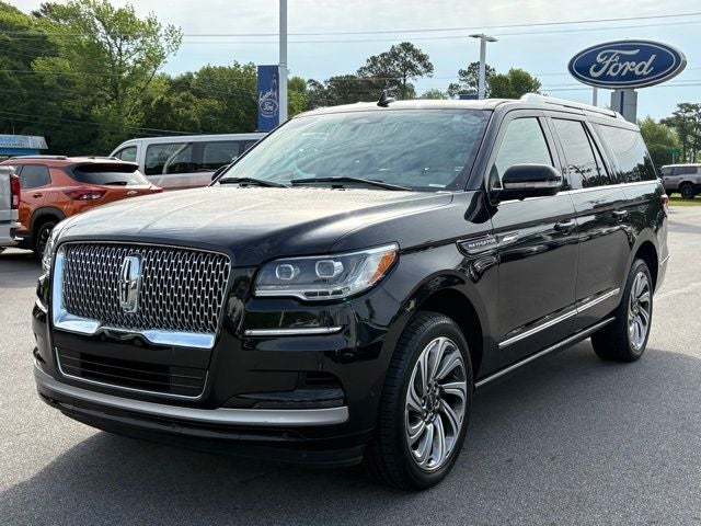 2024 Lincoln Navigator Premiere L 4WD's photo
