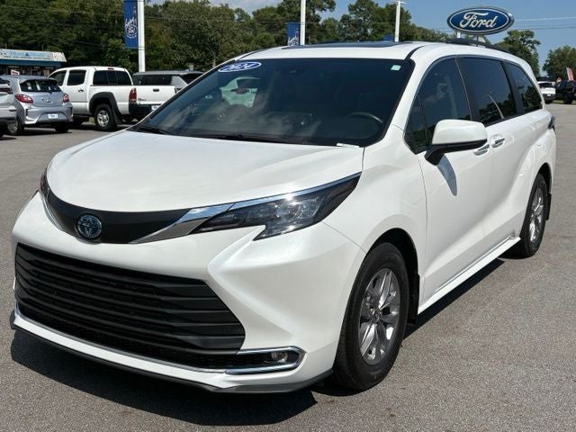 2024 Toyota Sienna XLE 7 Passenger