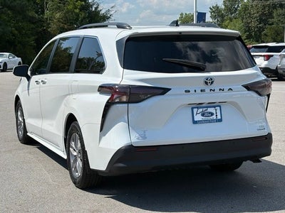 2024 Toyota Sienna XLE 7 Passenger