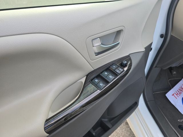 2019 Toyota Sienna XLE Premium 8 Passenger