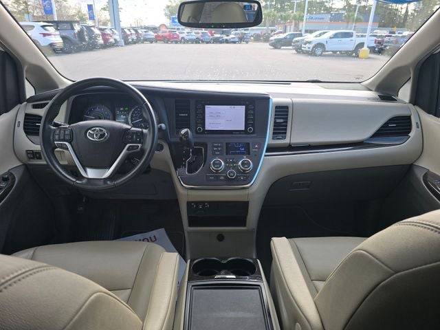 2019 Toyota Sienna XLE Premium 8 Passenger