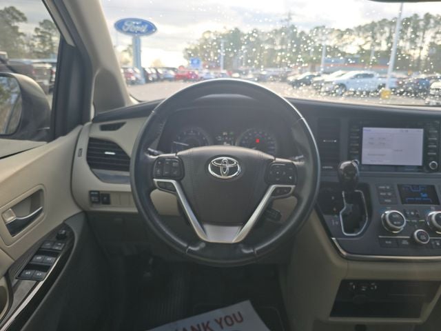 2019 Toyota Sienna XLE Premium 8 Passenger