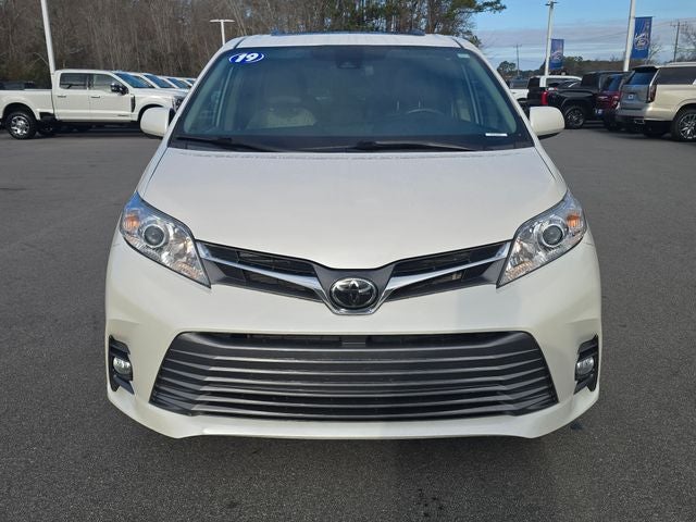 2019 Toyota Sienna XLE Premium 8 Passenger